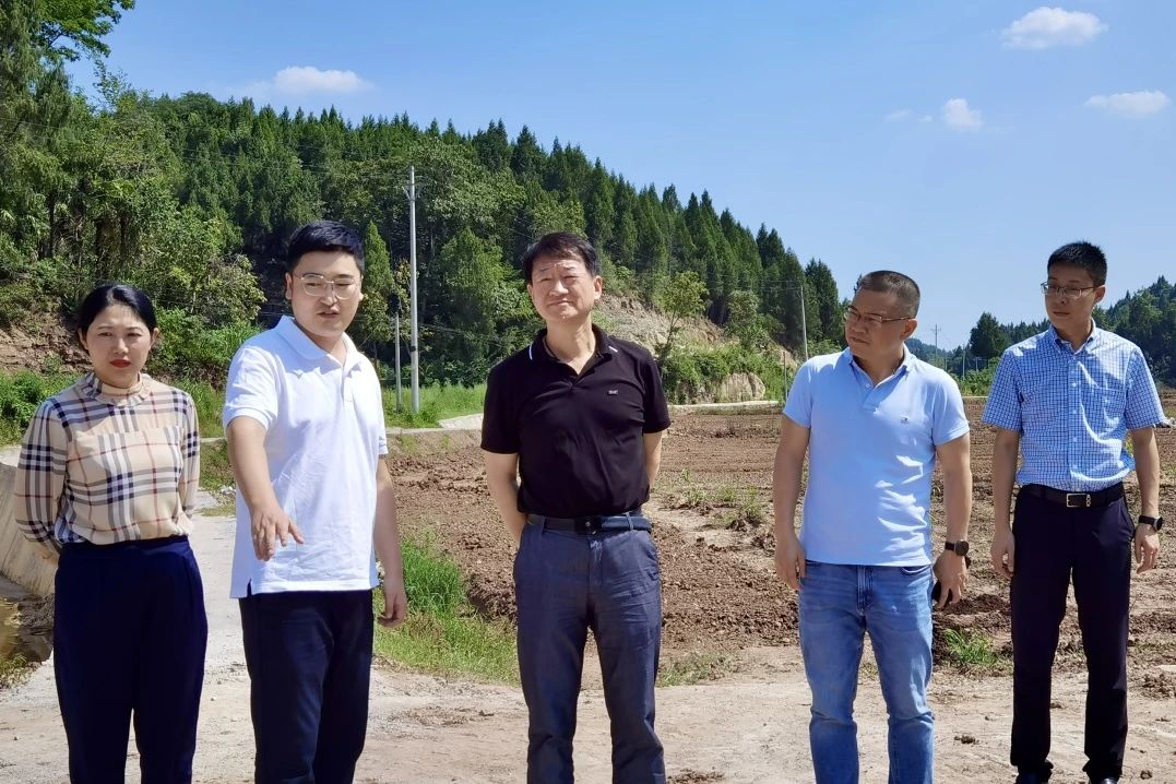 省J9集团集团党委书记、董事长任丁率队赴巴中南充两地开展帮扶工作
